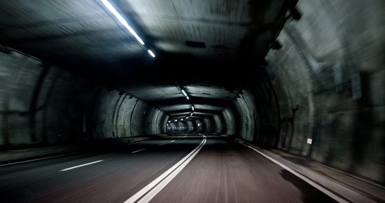 Truck traffic under the Channel Tunnel drops 12%