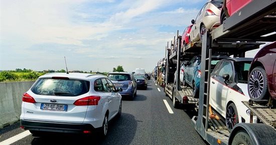 Catalonia bans heavy truck traffic on the AP-7 on Sunday