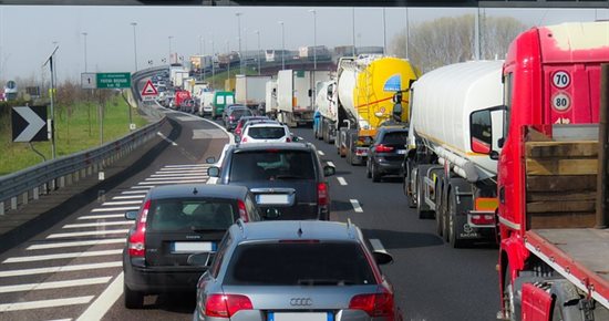 HGV traffic: road blockages create a nightmarish day