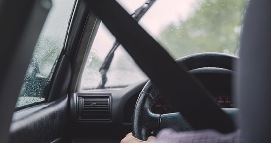 The seat belt, a gesture that saves lives