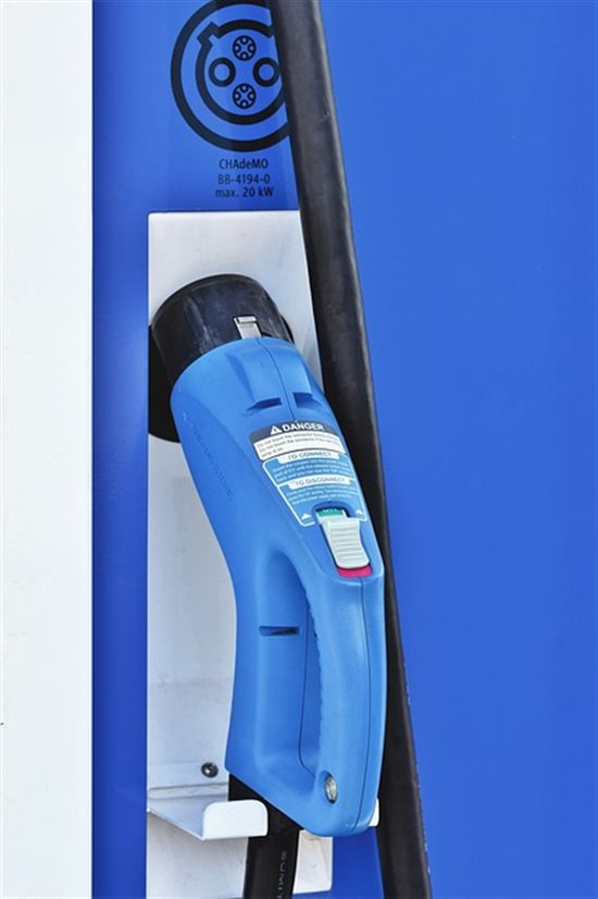 New Ultra-Fast Charging Station for Electric Trucks between Lyon and Paris