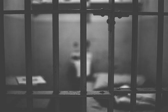 Heavy sentences for three A6 looters: 14 to 20 months in prison