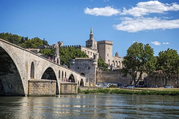 Prohibition of truck traffic in Avignon